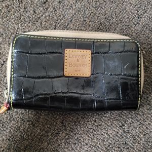 Dooney and bourke wallet